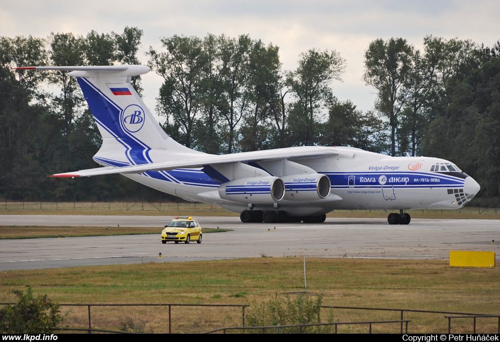 Volga-Dnepr Airlines – Iljuin IL-76TD-90VD  RA-76951