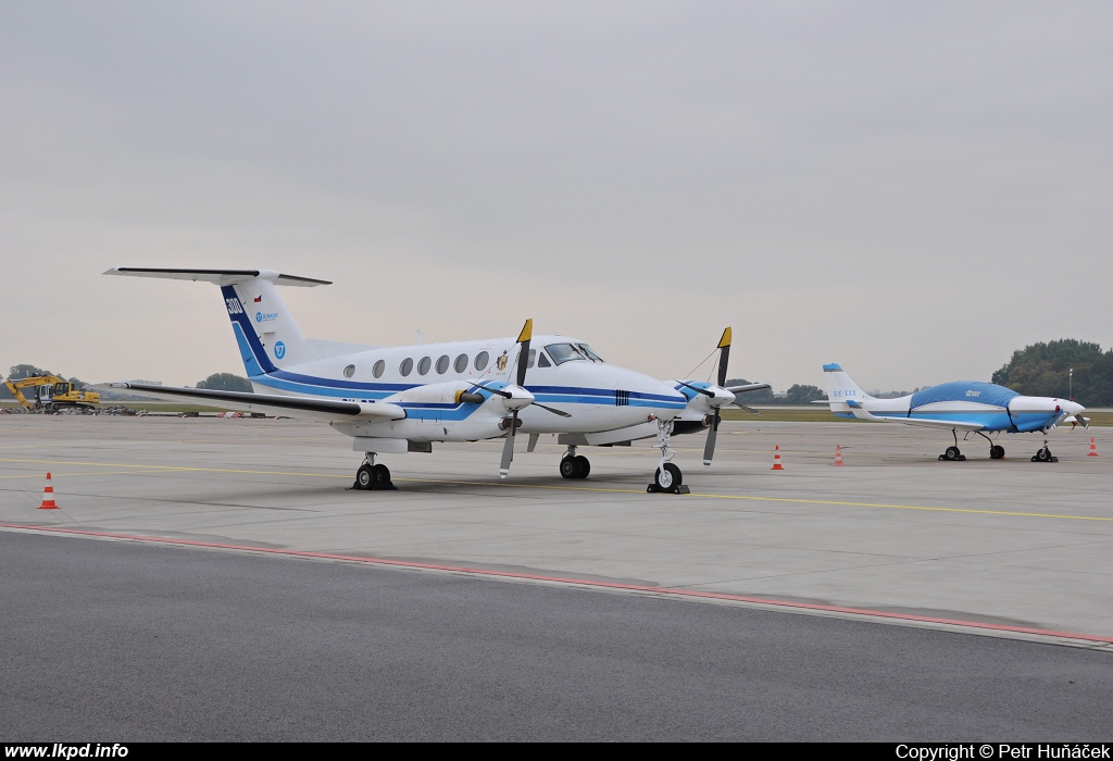 Junker – Beech Super King Air 300LW OK-GTJ