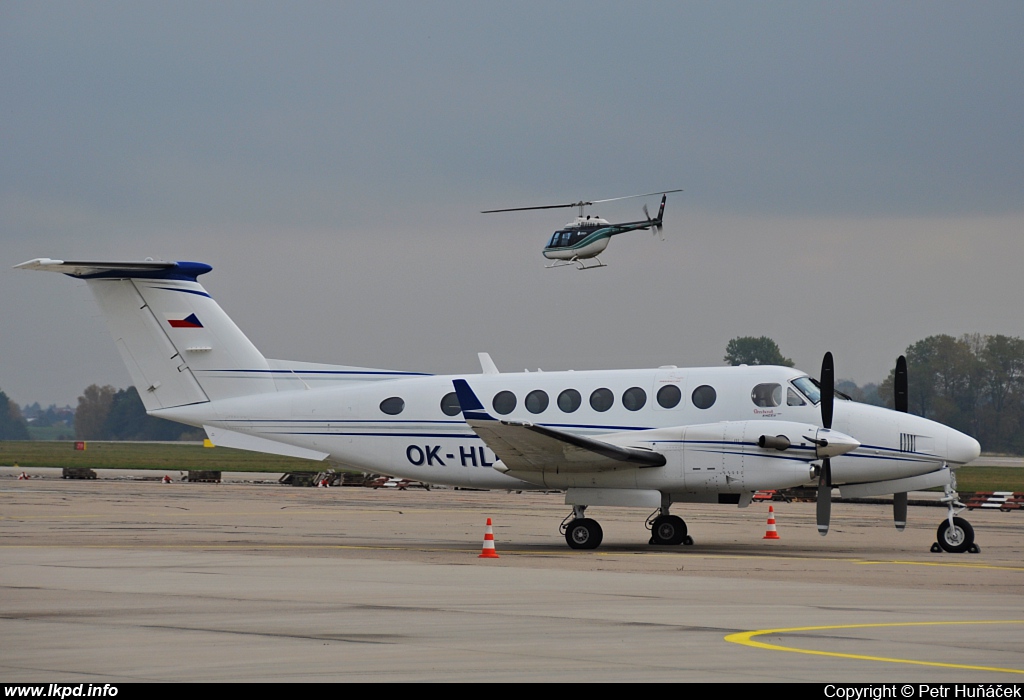 Aerotaxi – Beech 350 OK-HLB