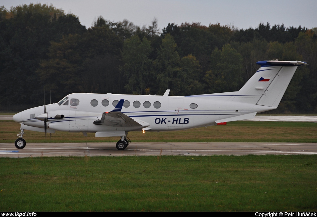 Aerotaxi – Beech 350 OK-HLB