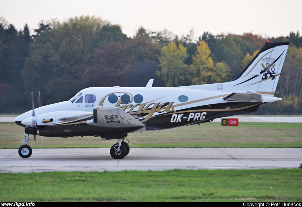 Praga Aviation – Beech C-90A OK-PRG