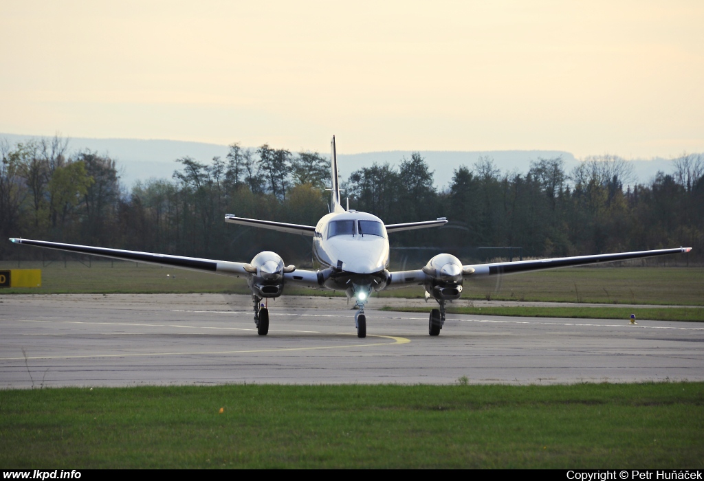 Praga Aviation – Beech C-90A OK-PRG