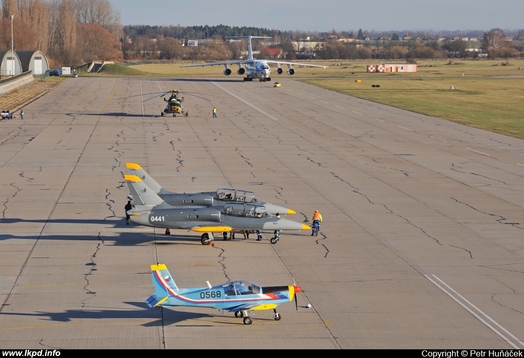 LOM-CLV – Zlin Z-142C AF 0568