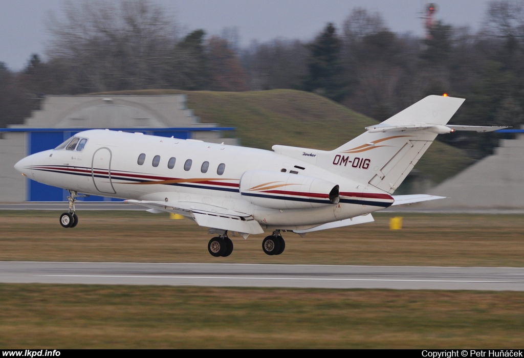 Tatra Jet – Raytheon Hawker 800XP OM-OIG