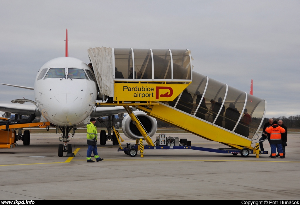 Helvetic Airways – Embraer ERJ-190-100LR HB-JVN