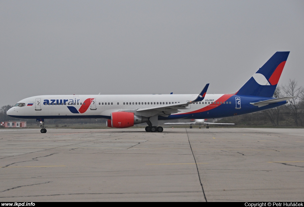 Azur Air – Boeing B757-2Q8 VQ-BKF