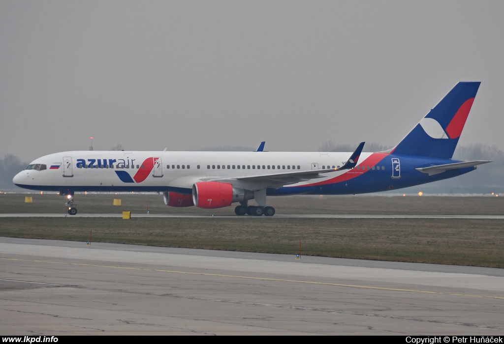 Azur Air – Boeing B757-2Q8 VQ-BKF