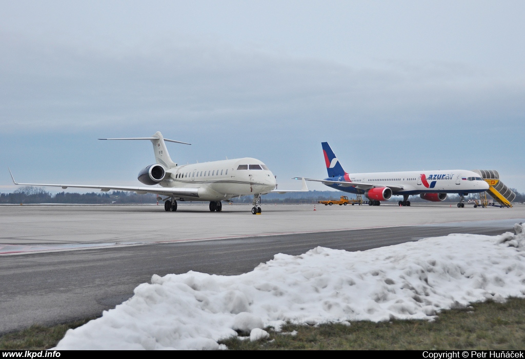 Tiriac Air – Bombardier BD700-1A11 Global 5000 YR-TIK