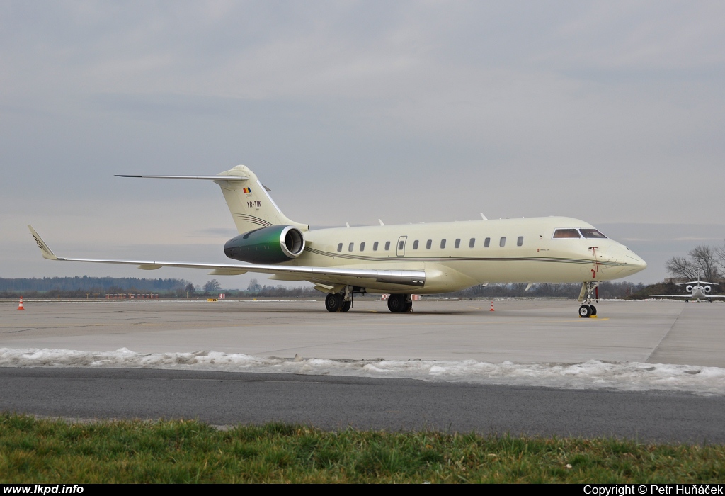 Tiriac Air – Bombardier BD700-1A11 Global 5000 YR-TIK