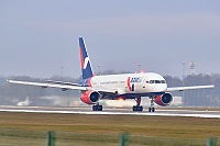 Azur Air – Boeing B757-28A VP-BAS