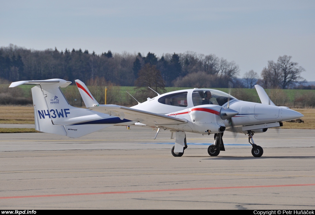 Private/Soukrom – Diamond DA-42 N43WF