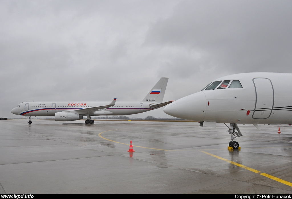 Rossia – Tupolev TU-214 RA-64506