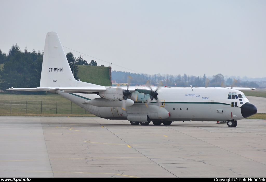 Algeria Air Force – Lockheed C-130H-30 Hercules 7T-WHN