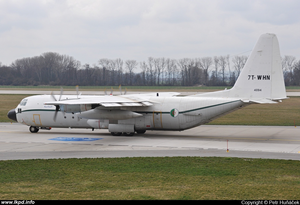 Algeria Air Force – Lockheed C-130H-30 Hercules 7T-WHN