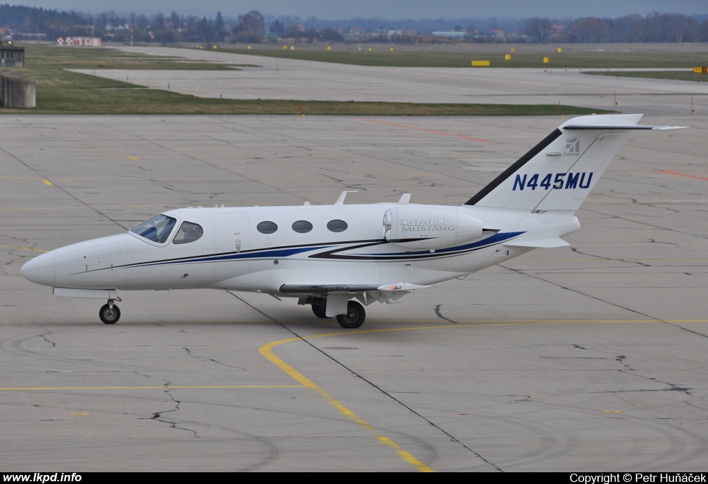 Private/Soukrom – Cessna C510 Mustang N445MU