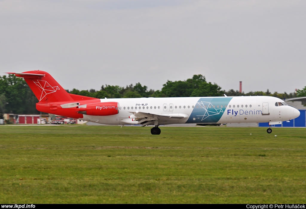 Denim Air – Fokker 100 PH-MJP