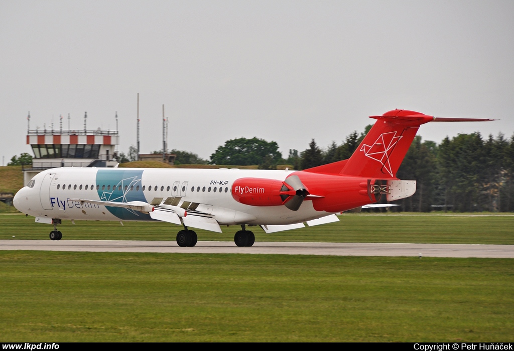 Denim Air – Fokker 100 PH-MJP