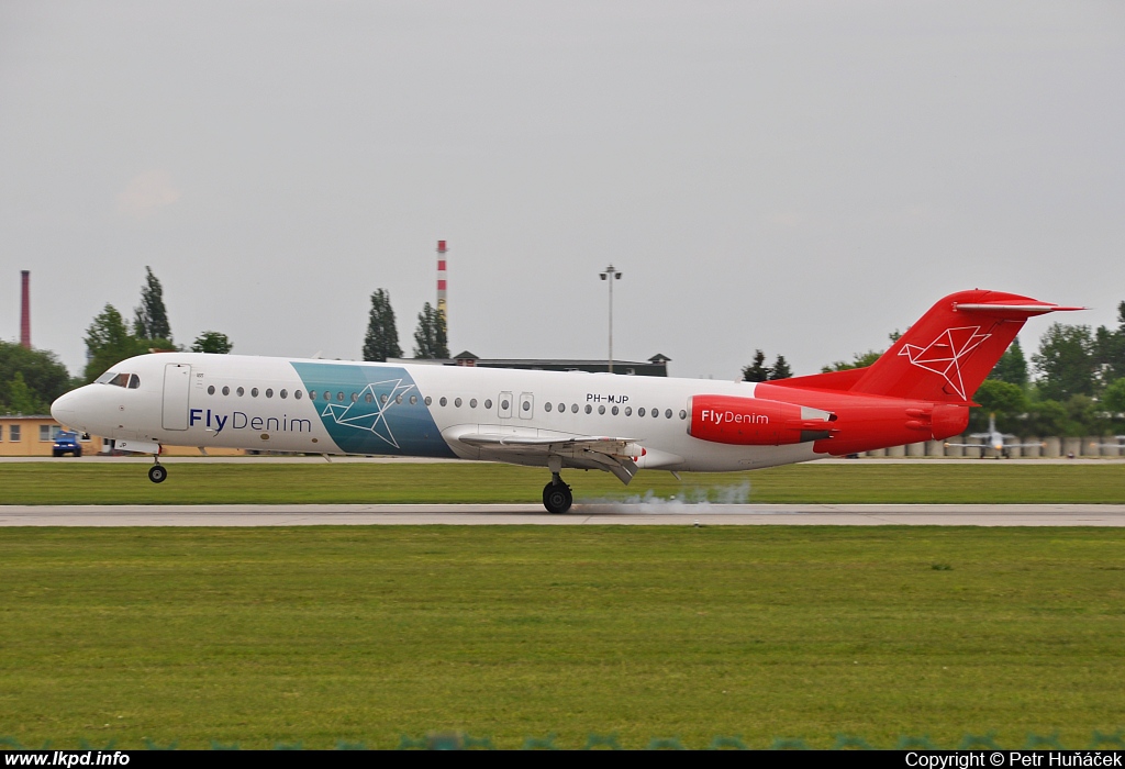 Denim Air – Fokker 100 PH-MJP