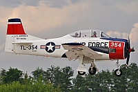 Private/Soukrom – North American T-28B N1328B