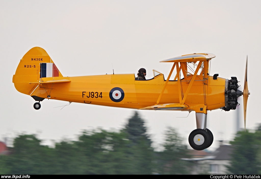 Private/Soukrom – Boeing N2S-5 Kaydet (E75) N43GK