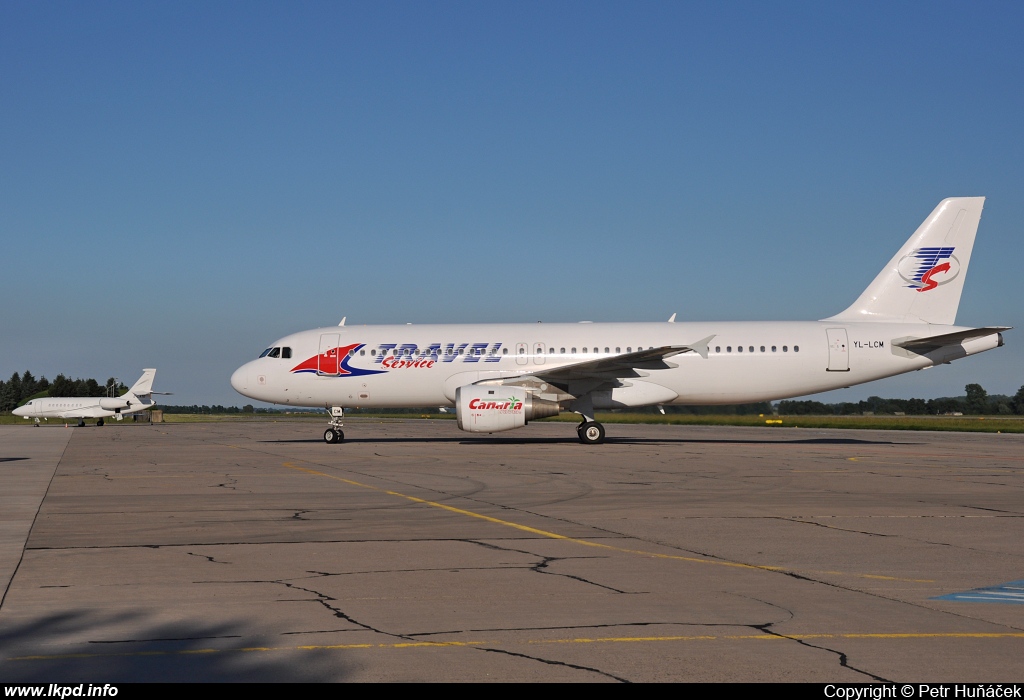 Travel Service – Airbus A320-211 YL-LCM