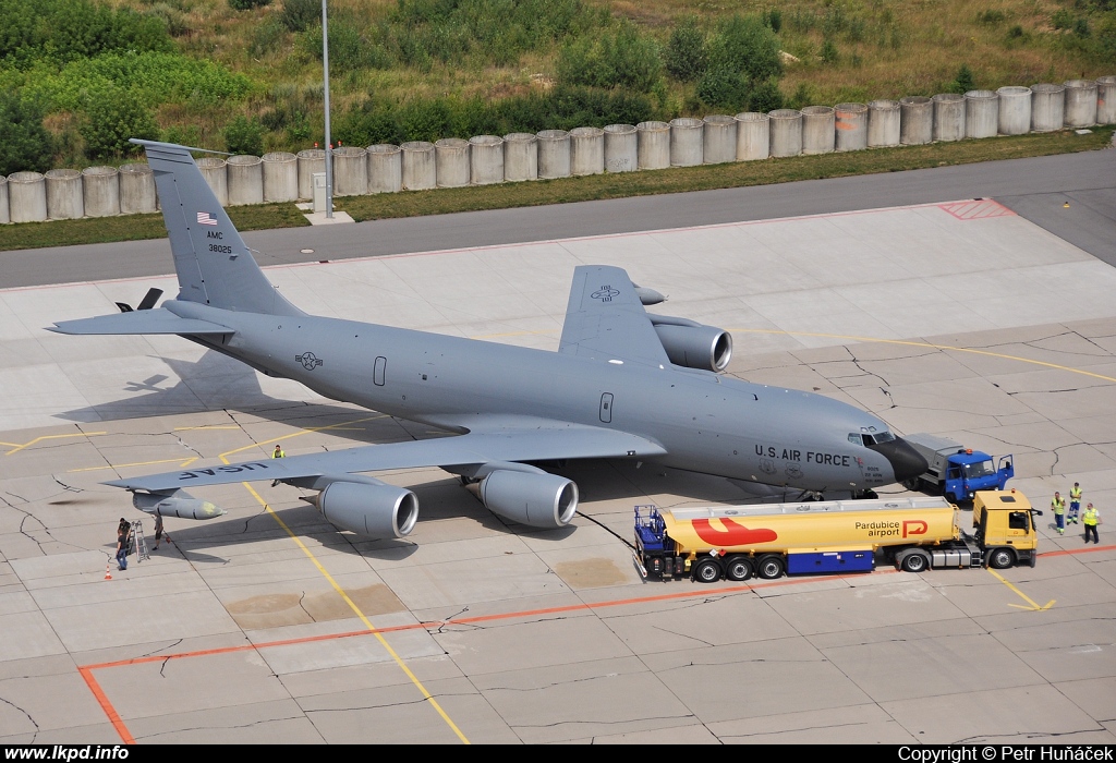 USAF – Boeing KC-135R Stratotanker 63-8025