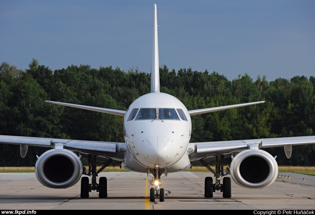 Bulgaria Air – Embraer ERJ-190-100IGW 190AR LZ-VAR