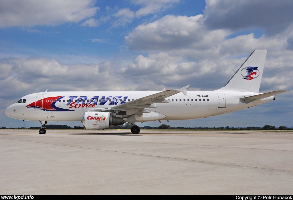 Travel Service – Airbus A320-211 YL-LCD