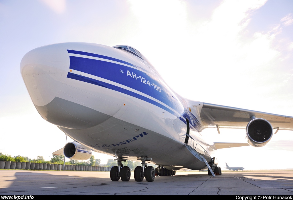 Volga-Dnepr Airlines – Antonov AN-124-100 RA-82068