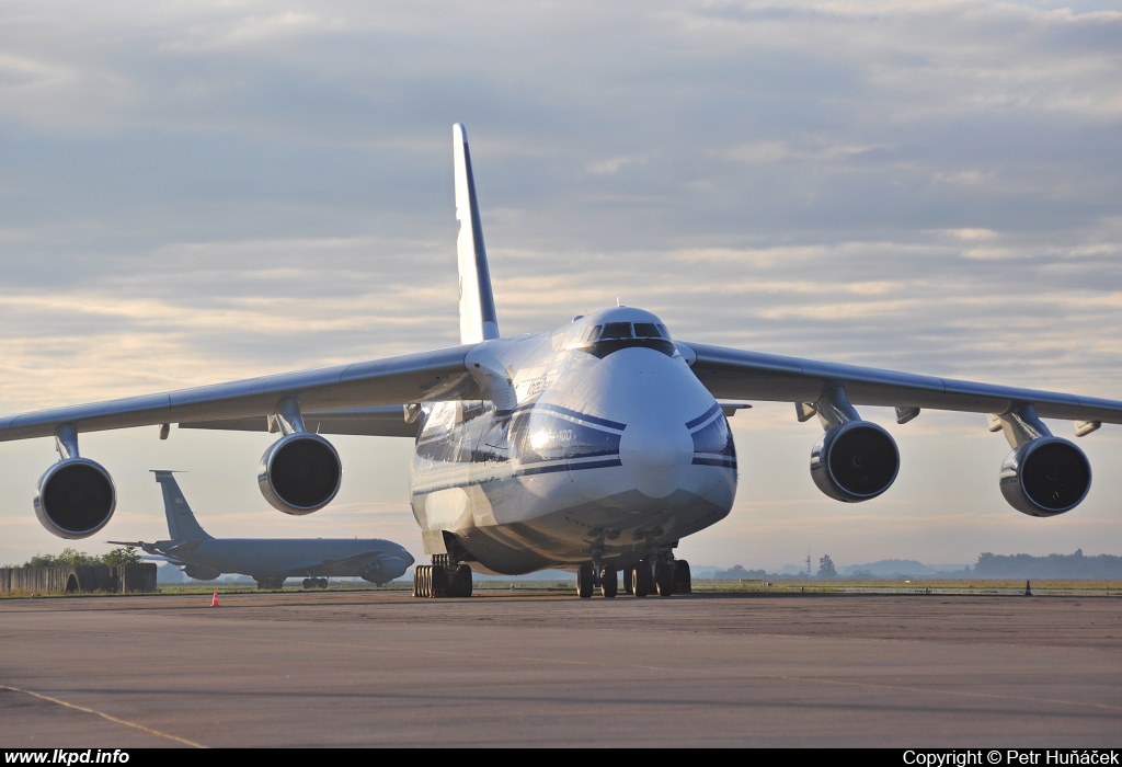 Volga-Dnepr Airlines – Antonov AN-124-100 RA-82068