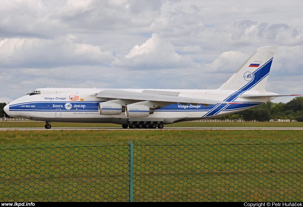 Volga-Dnepr Airlines – Antonov AN-124-100 RA-82068