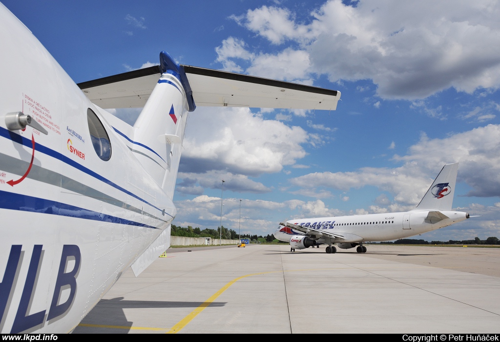 Travel Service – Airbus A320-211 YL-LCD