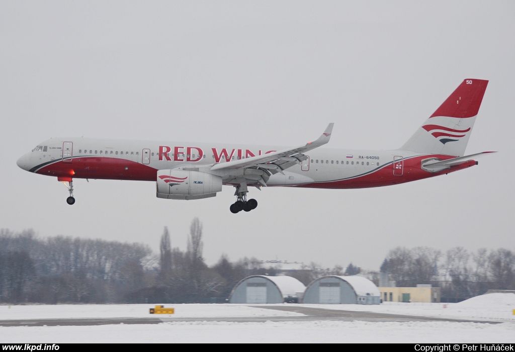 Red Wings – Tupolev TU-204-100V RA-64050