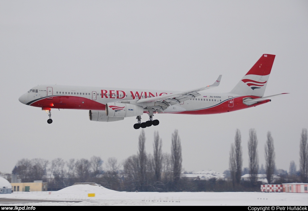 Red Wings – Tupolev TU-204-100V RA-64050