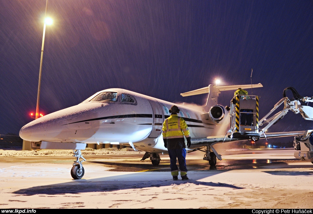 London Executive Aviation – Embraer EMB-505 Phenom 300 G-JAGA