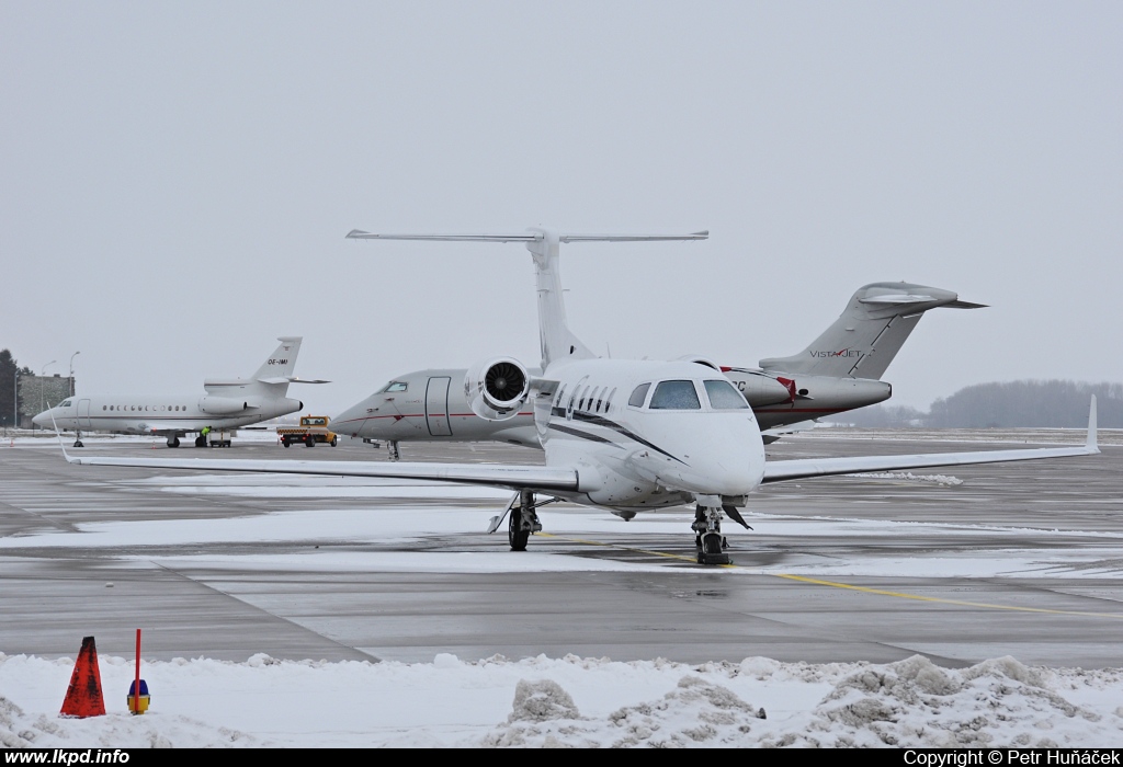 London Executive Aviation – Embraer EMB-505 Phenom 300 G-JAGA