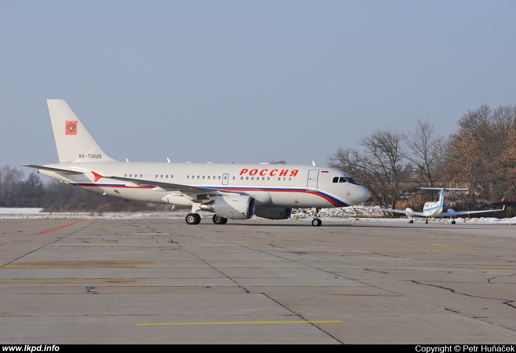 Rossia – Airbus A319-115 (CJ) RA-73025