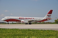 Red Wings – Tupolev TU-204-100V RA-64049