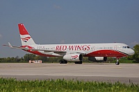 Red Wings – Tupolev TU-204-100V RA-64049