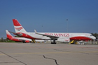 Red Wings – Tupolev TU-204-100V RA-64049