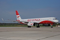 Red Wings – Tupolev TU-204-100V RA-64049