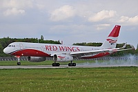 Red Wings – Tupolev TU-204-100V RA-64049