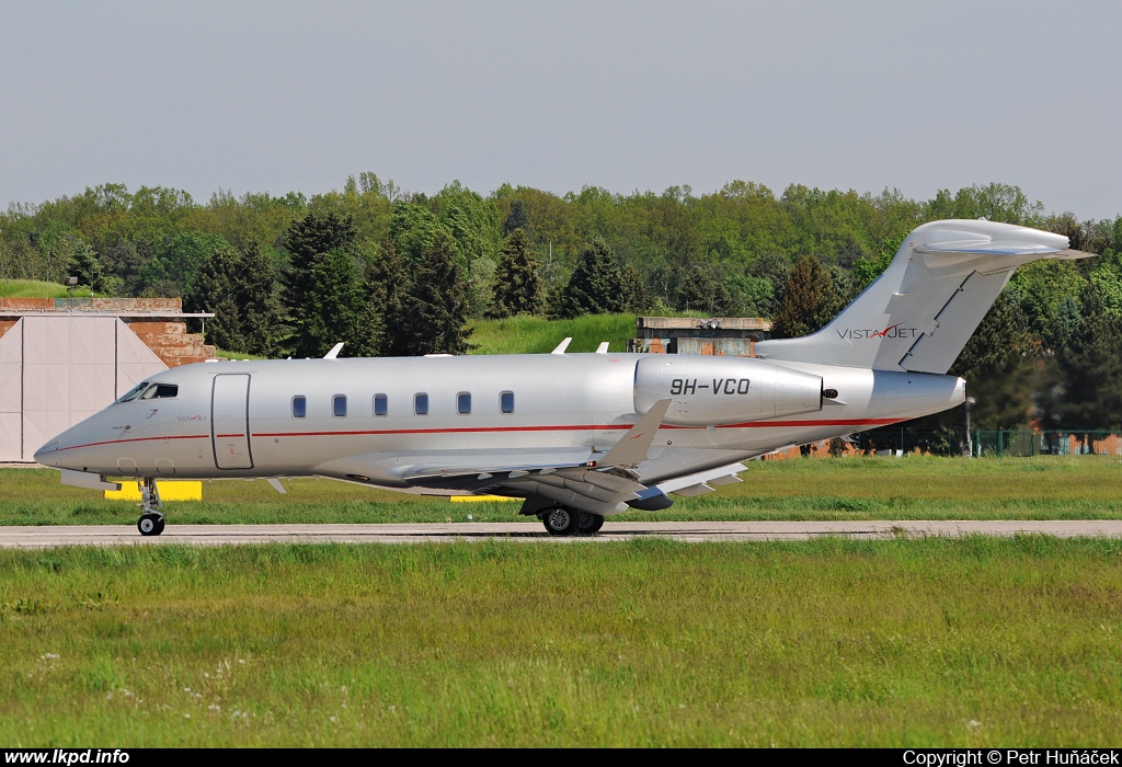 VistaJet – Bombardier BD-100-1A10 Challenger 350 9H-VCO