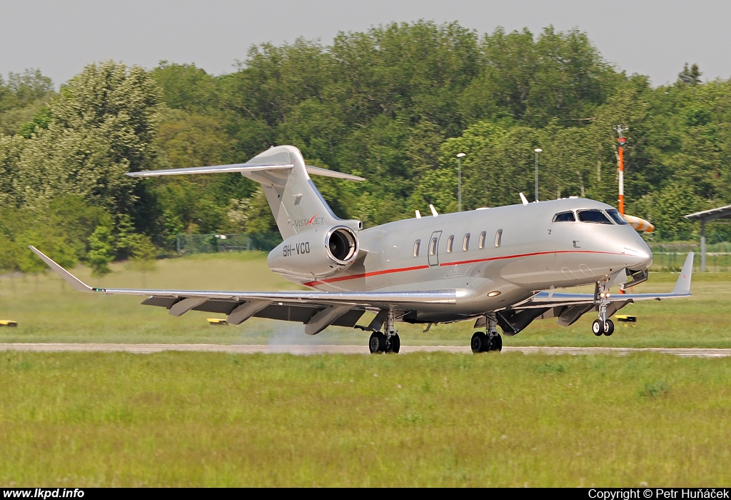 VistaJet – Bombardier BD-100-1A10 Challenger 350 9H-VCO