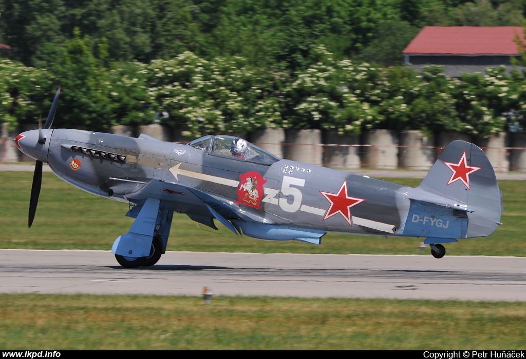 Private/Soukrom – Yakovlev YAK-3UA D-FYGJ