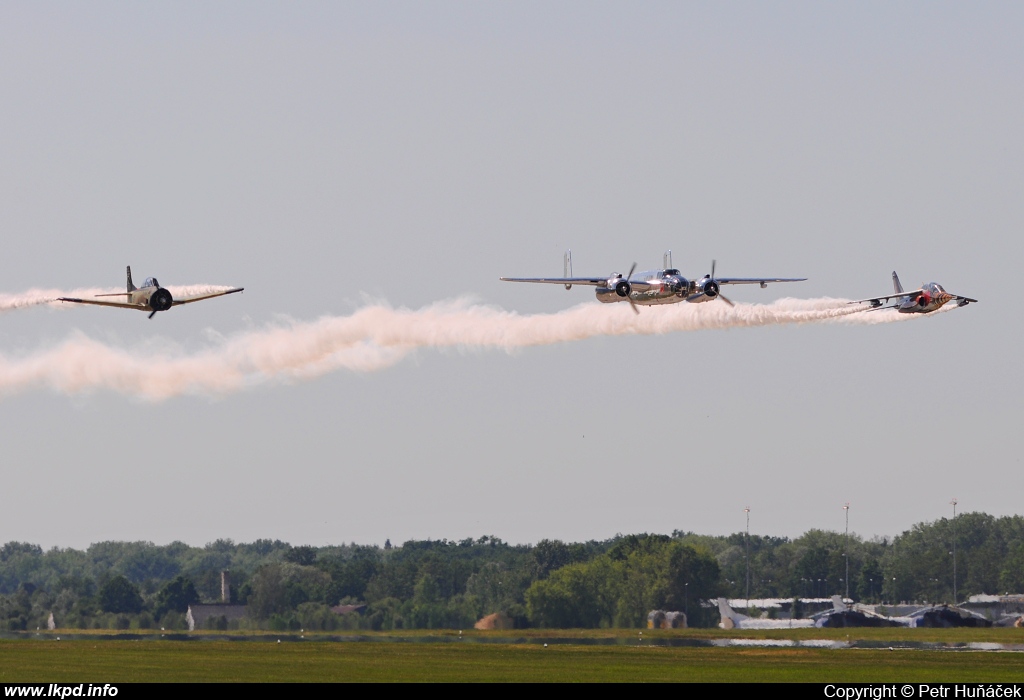 The Flying Bulls – North American B-25J N6123C