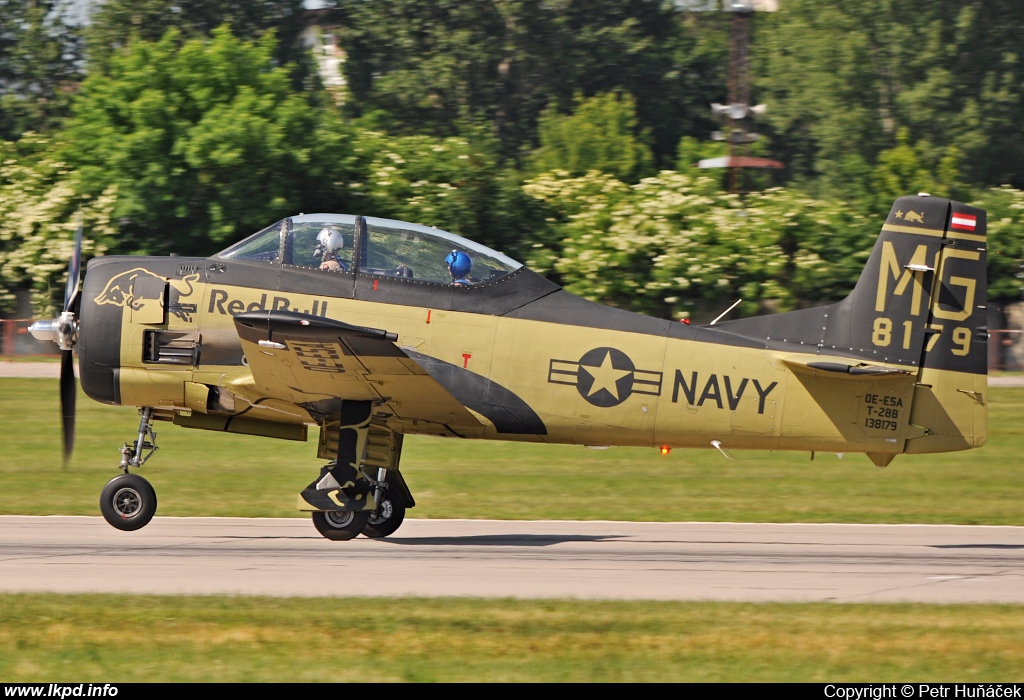 The Flying Bulls – North American T-28B OE-ESA