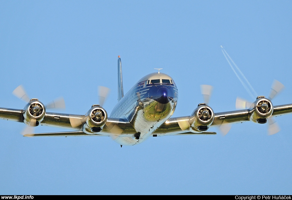 The Flying Bulls – Douglas DC-6B OE-LDM