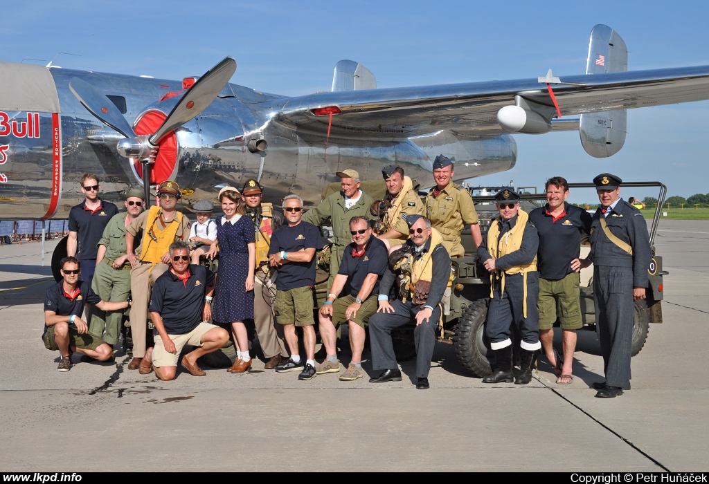 The Flying Bulls – North American B-25J N6123C