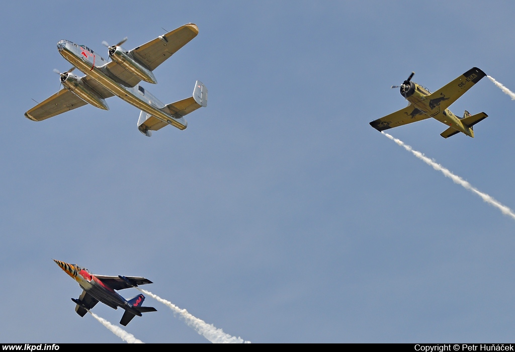 The Flying Bulls – North American B-25J N6123C